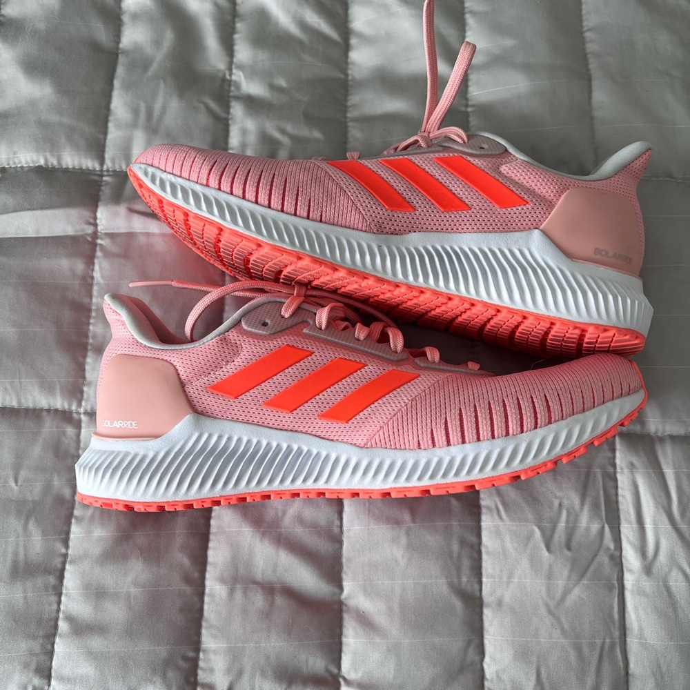 SOLD Adidas Womens Bounce solar ride sneakers 8.5
